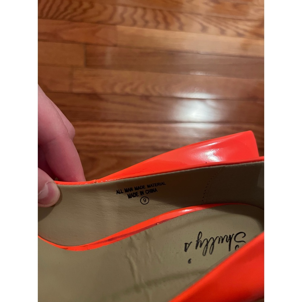Shelly’s Neon Orange Heels - Picture 7 of 8
